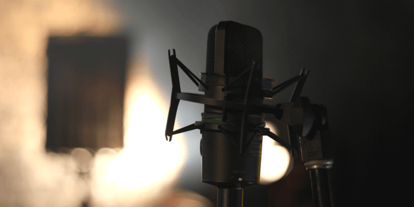 What Akimbo by Seth Godin Can Teach You About Captivating Content Intros